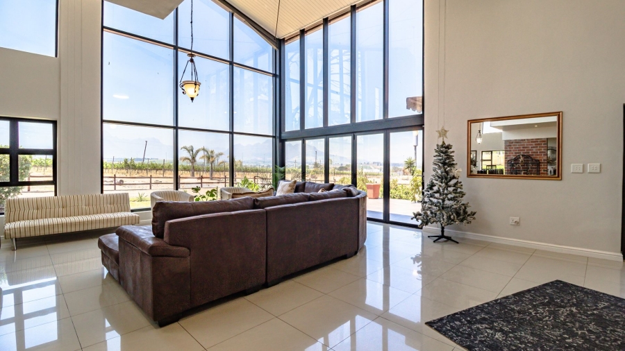 6 Bedroom Property for Sale in Stellenbosch Farms Western Cape